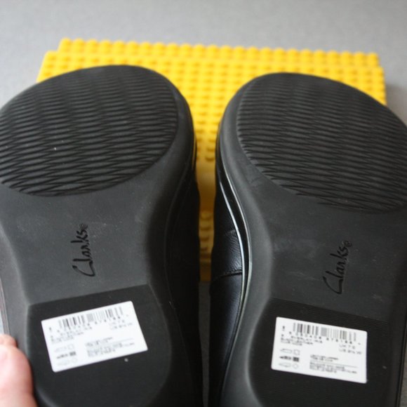 Clarks NWT Black Leather Everlay Iris women's 9.5WIDE Shoes - Picture 5 of 8